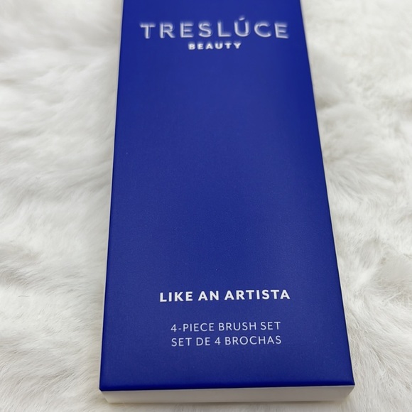 2/$15 Tresluce Beauty Like an Artista Eye Detail Brush Set in Blue - Picture 2 of 3